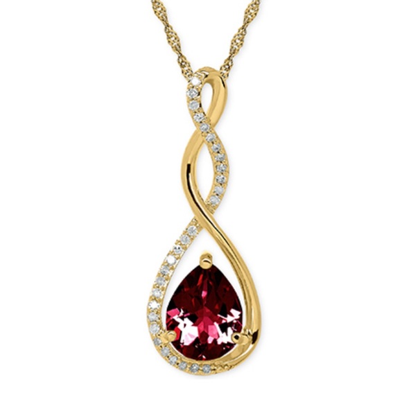 14kt yellow gold Garnet pendent with chain